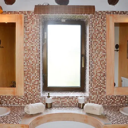 Вилла Villa Alcabi - Spacious 5 Bedroom Villa Perfect For Larger Groups - Private Swimming Pool Gym And P Алкабидеше