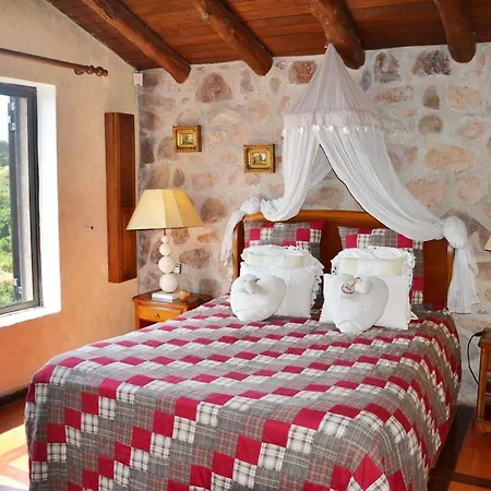 Villa Alcabi - Spacious 5 Bedroom Villa Perfect For Larger Groups - Private Swimming Pool Gym And P